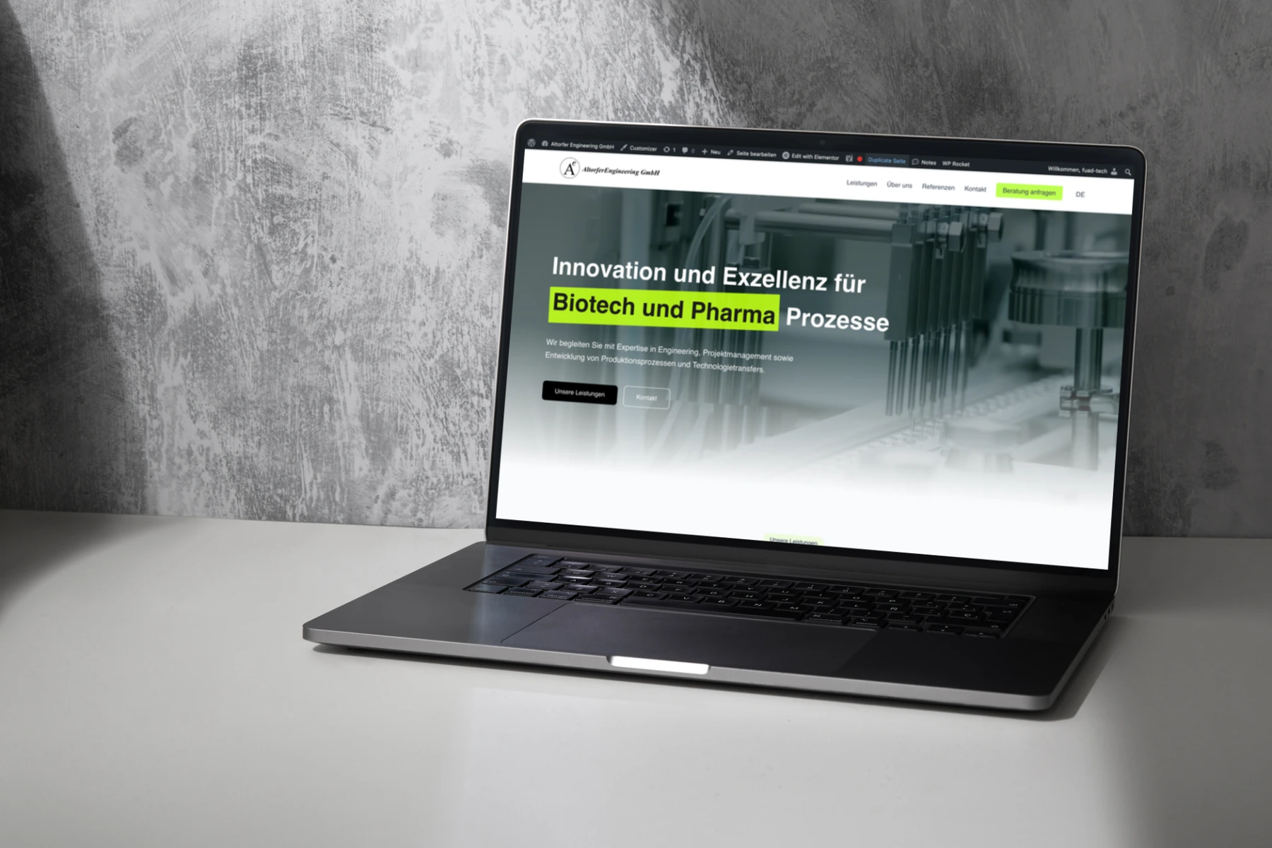 Website von Altorfer Engineering auf einem Laptop